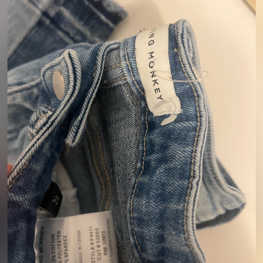 High-Waisted two toned jeans from Flying Monkey - Picture 3 of 3